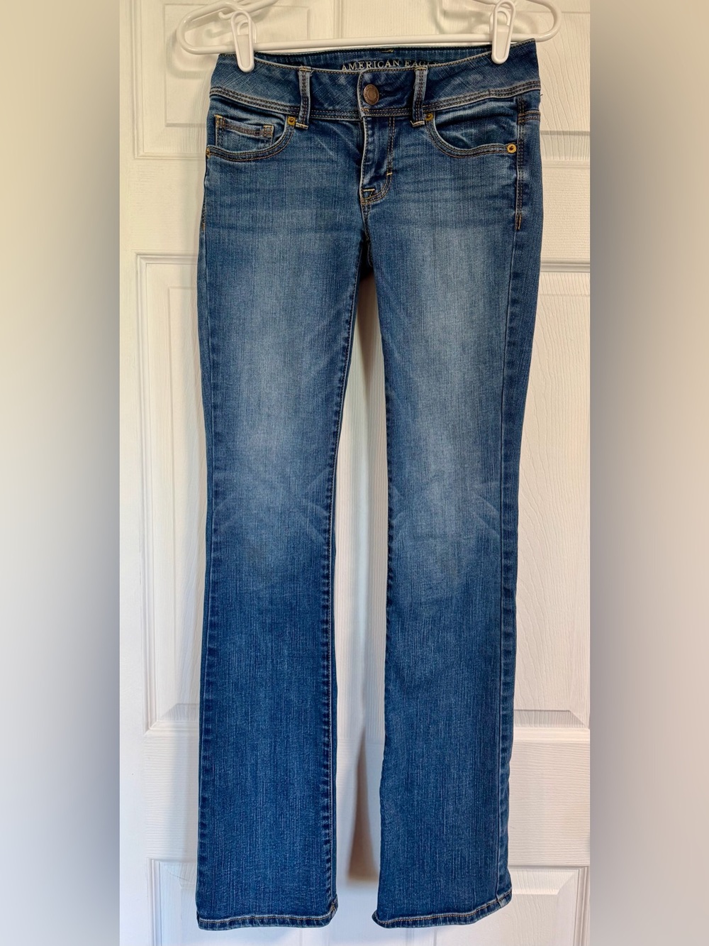 American Eagle Outfitters Women's Medium Blue Low rise Kit Boot Bootcut Jeans